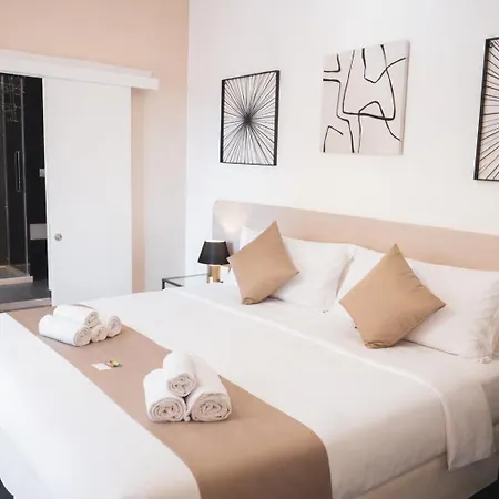 Bed and breakfast Dhome 3*