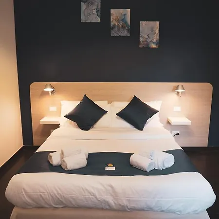 Dhome Bed & Breakfast 4*