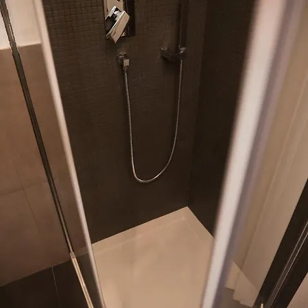 Dhome לינה וארוחת בוקר *